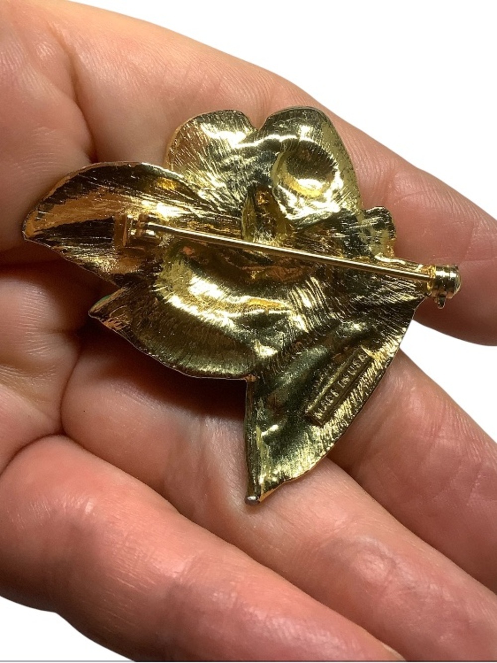 Gold plated Flower Leaf Brooch with Green Enamel Leaves - Picture 2 of 3